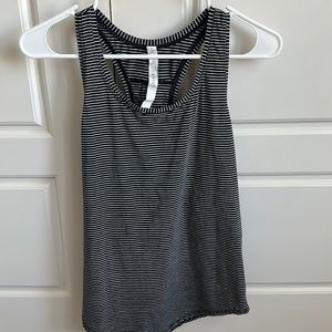 Lululemon women’s athletic shirt